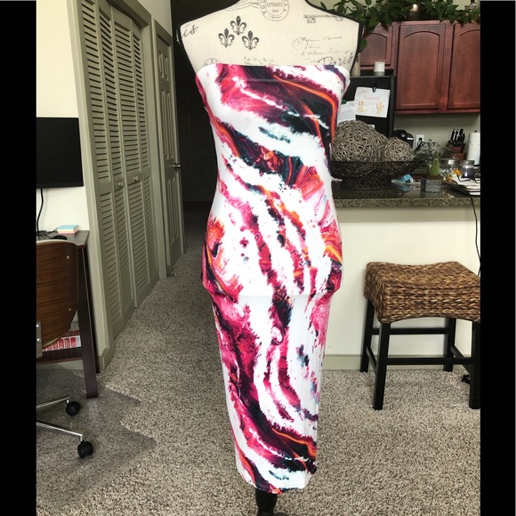 💕Cute Tube Dress 💕 - Picture 1 of 8